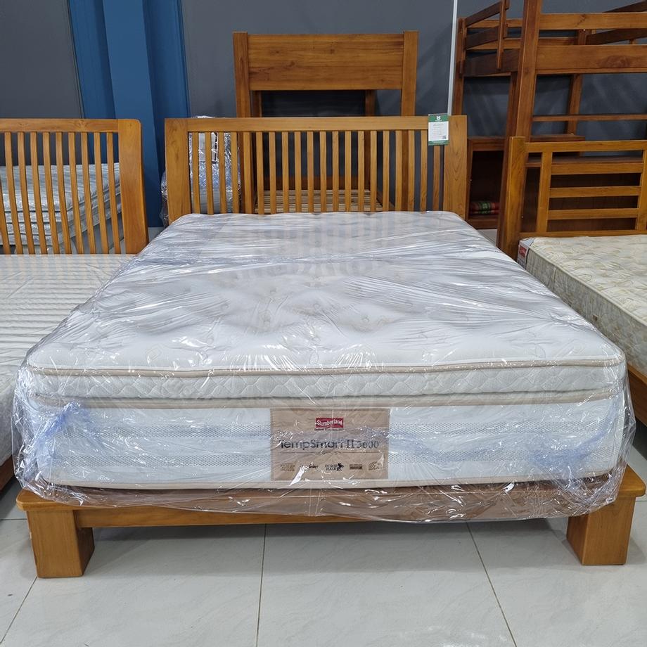 เตียงนอนไม้สัก