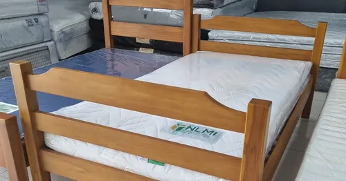 Clearance SALE เตียงนอนโชว์