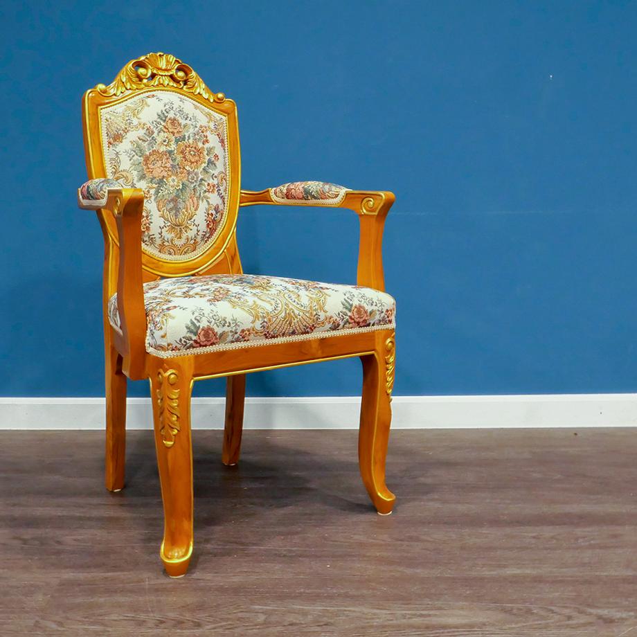 เก้าอี้ไม้สัก